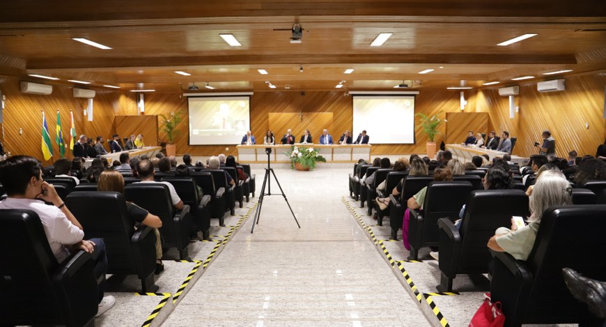 O evento é aberto ao público e conta com mais dois dias de debates e palestras