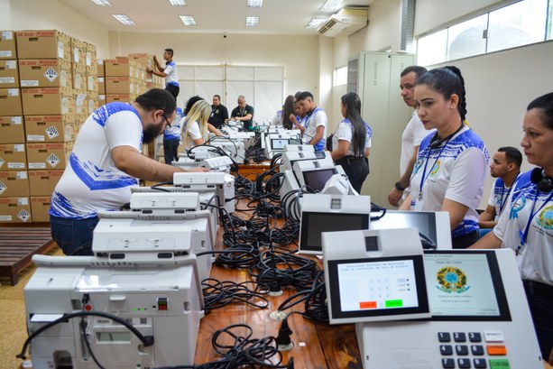 Aproximadamente 288 equipamentos serão preparados para as Eleições 2024 no município