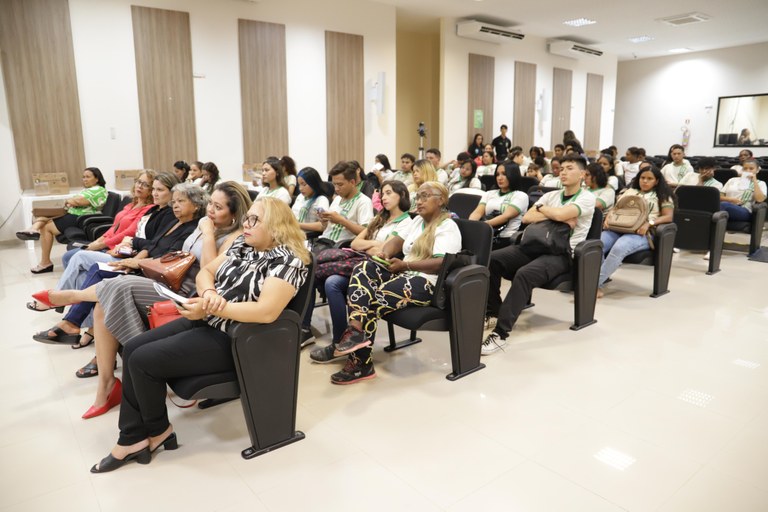 Direito de Família é tema da segunda aula do projeto "Educação, Direito e Cidadania"