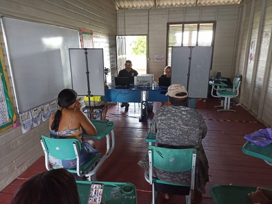 Comunidades ribeirinhas de Cutias do Araguari são contempladas com os serviços eleitorais para a...