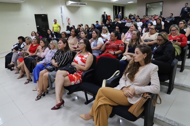 TRE Amapá realiza roda de conversa para celebrar o Dia da Conquista do Voto Feminino no Brasil